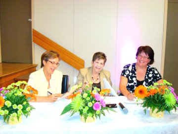 Judges: Sara Paradis, Phyllis Styles, Susan Chopp at Chartwell 's 2009 Senior Star Regional Competition Event