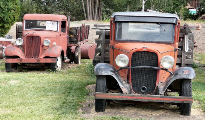 1934 and 1935 Chevrolet Flatbeds image from http://www.pbase.com/rpdoody/image/116067835