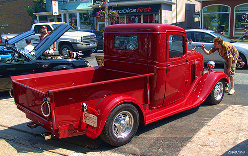 1934 Chevy Pickup Streetrod Photo taken at the annual Quinpool Road Cruise-In, Halifax, Nova Scotia July 19, 2009 image from http://farm3.static.flickr.com/2799/4425040938_86f61824bc.jpg