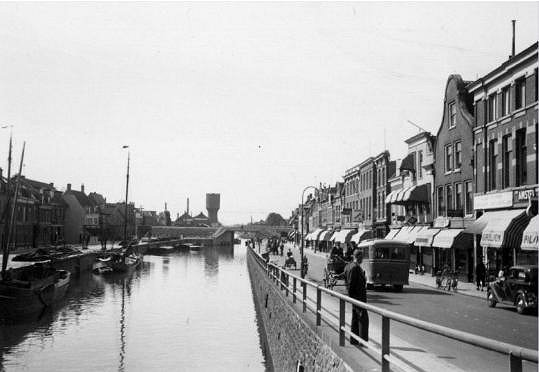Westerkade - Utrecht - Holland 1938 Google image from <http://www.siphawaii.com/Siteimages/WESTERKADE%201938.jpg