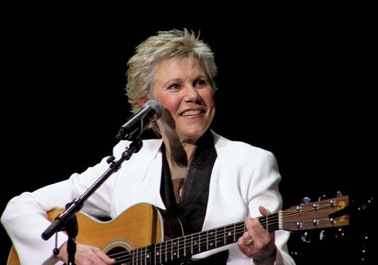 Anne Murray Google image from https://media1.britannica.com/eb-media/96/161796-004-2D1FCF28.jpg