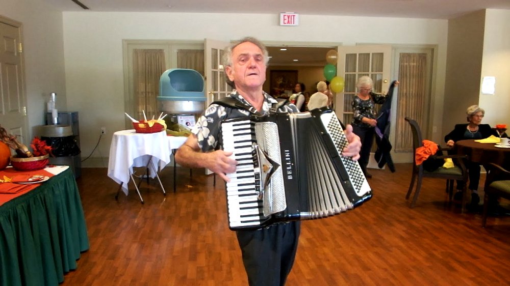 Cosimo Colalillo Accordion Amica City Centre Photo by I Lee 9 Oct 2013