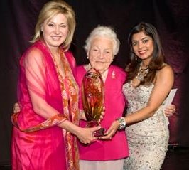 Bonnie Crombie and Anu Vittal present the Lifetime Achievement in the Arts Award to former mayor Hazel McCallion. Photo by Bryon Johnson http://www.mississauga.com/news-story/5608665-mississauga-arts-council-honours-city-s-best-and-brightest/