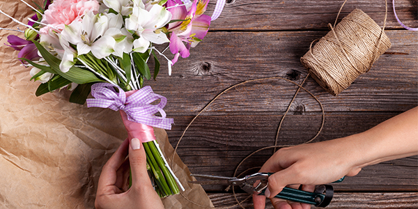 Flower Arrangement Workshop image from The Erinview email 26 Mar 2018