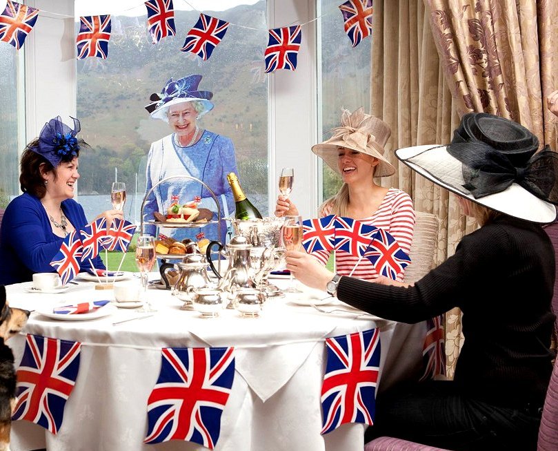 Queen Jubilee Tea Party Google image from http://lakedistricthotels.net/blog/wp-content/uploads/2012/05/jubilee-afternoon-tea-corgi-flags-queen-inn-on-the-lake-1024x714.jpg