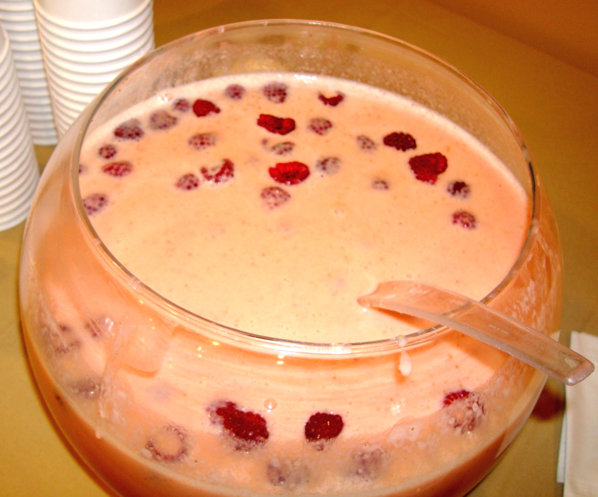 Smoothie with Raspberries Photo by I lee