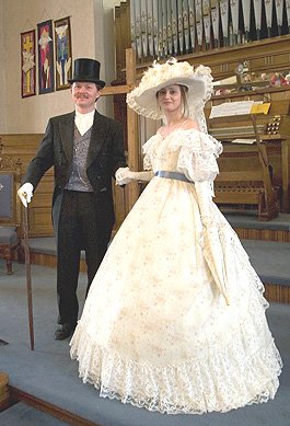 Victorian Fashion Show Google image from http://www.victoriana.com/october2006/porttownsend-4.JPG