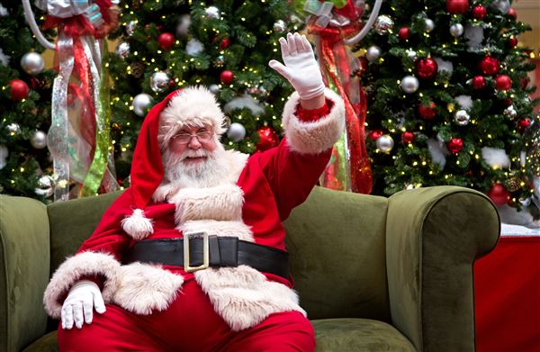 Visit with Santa Google image from http://www.toledoblade.com/image/2016/11/26/600x600/SANTA27-Santa-Claus-waves-to-shoppers.JPG